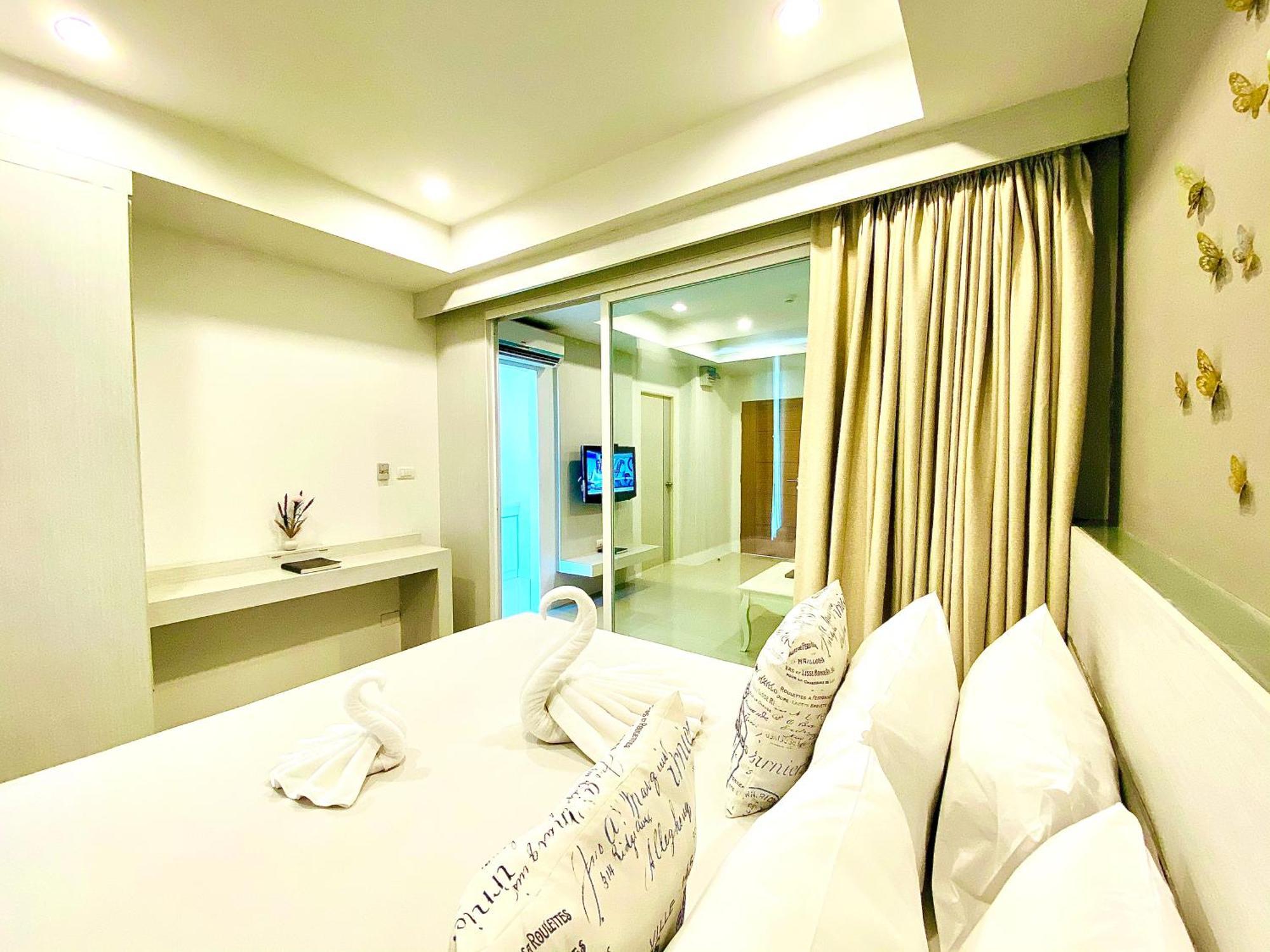 The Palms Residence - Sha Extra Plus Phuket Room photo